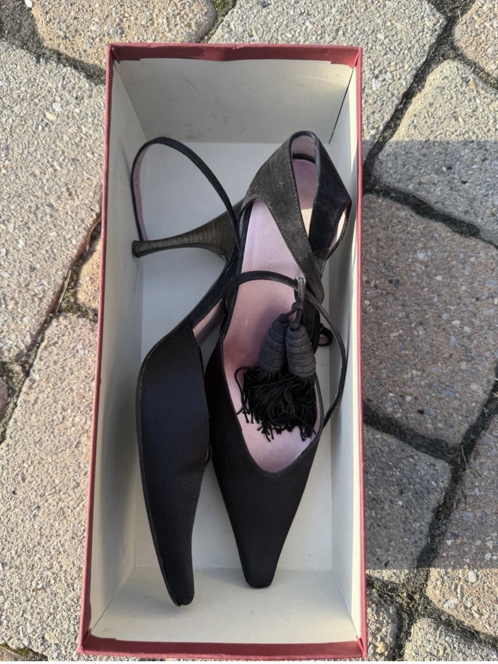 BOTTEGA Black Pointed Toe Slingback Heels with Tassel Detail